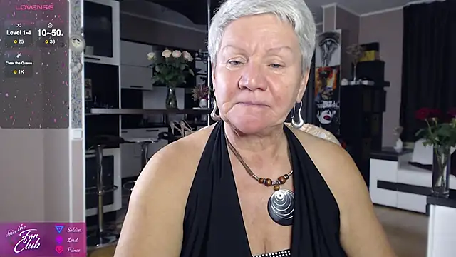 Snapshot of roxana_brooks chatting on 10/02/25, 06:04 roxana brooks online show from 10/02/25, 06:04