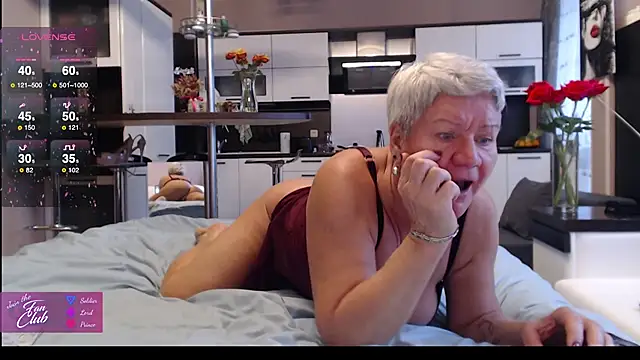 Snapshot of roxana_brooks chatting on 11/01/25, 08:49 roxana brooks online show from 11/01/25, 08:49