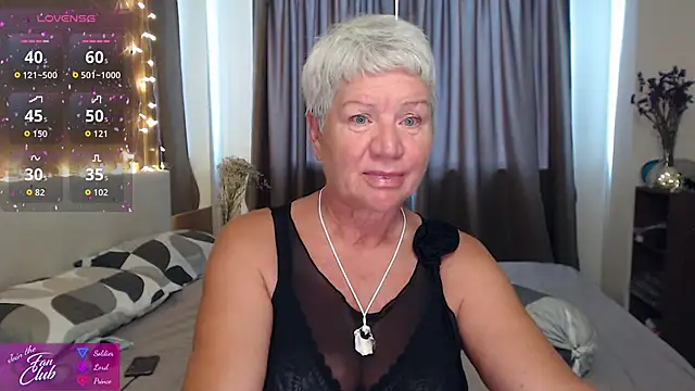 roxana brooks online show from 06/06/26, 12:05