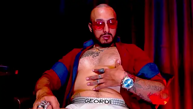 Snapshot of KenllyH chatting on 02/06/25, 11:37 KenllyH online show from 02/06/25, 11:37