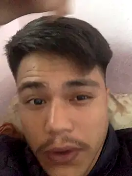 Hullax online show from 11/03/25, 02:02