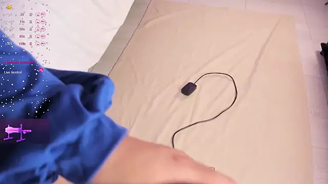 Snapshot of Isabella_Daniell chatting on 11/30/25, 04:05 Isabella Daniell online show from 11/30/25, 04:05