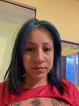 Snapshot of Lucygothic chatting on 03/10/25, 12:40 Lucygothic online show from 03/10/25, 12:40