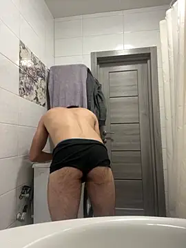 Snapshot of SexSanich chatting on 09/30/25, 11:43 SexSanich online show from 09/30/25, 11:43