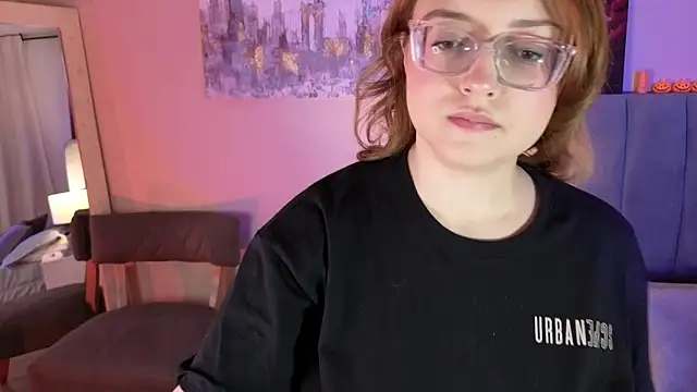 MiaFranklyn online show from 10/08/25, 12:14