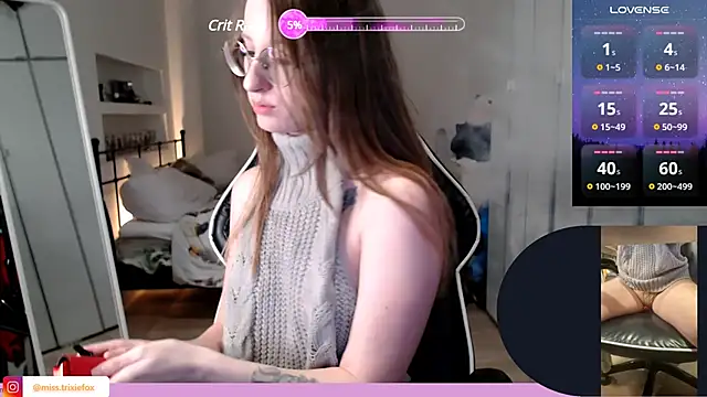 misstrixiefox online show from 03/20/25, 02:10