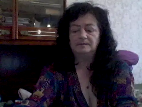 GypsiQueen2 online show from 02/20/25, 10:27