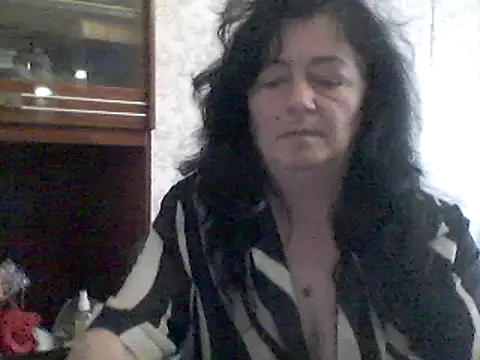 GypsiQueen2 online show from 03/19/25, 01:18