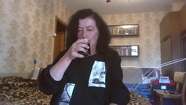GypsiQueen2 online show from 07/10/26, 04:20