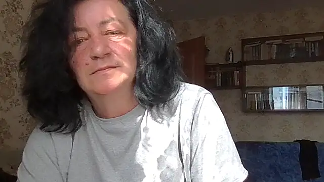 GypsiQueen2 online show from 07/20/26, 03:36