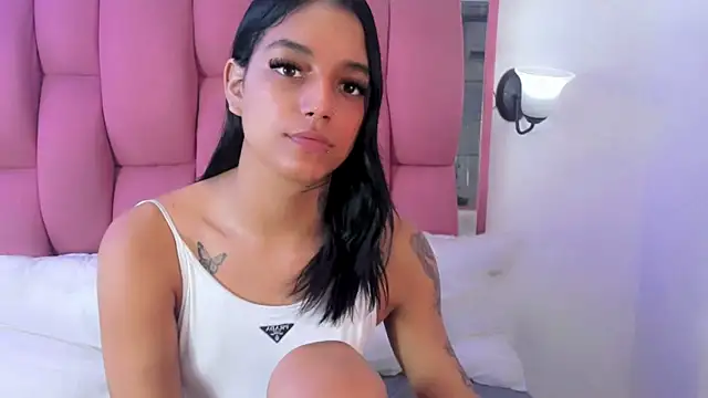 XXVIOLETTAXX online show from 12/19/24, 05:08