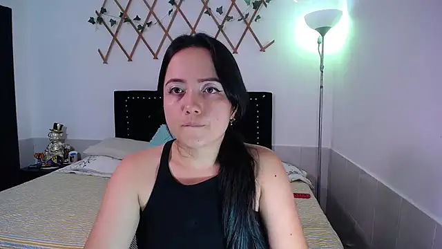 naughty girl 4u online show from 11/21/25, 08:07