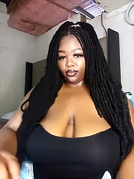 Snapshot of Aaaliyah445 chatting on 11/14/25, 04:33 Aaaliyah445 online show from 11/14/25, 04:33