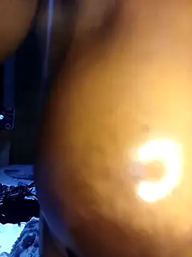 Snapshot of Aaaliyah445 chatting on 11/22/25, 05:45 Aaaliyah445 online show from 11/22/25, 05:45