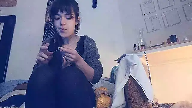 Snapshot of LinaWinter chatting on 12/08/24, 09:35 LinaWinter online show from 12/08/24, 09:35