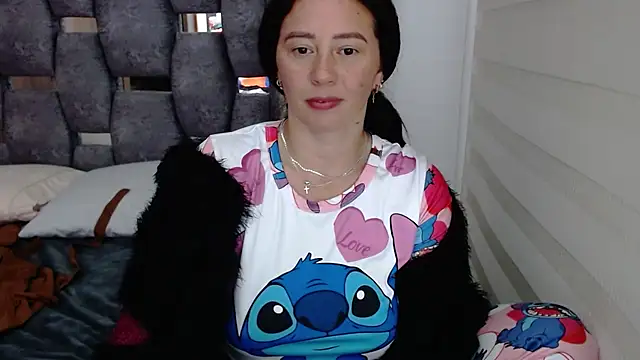 sara hott 1 online show from 12/04/24, 02:59