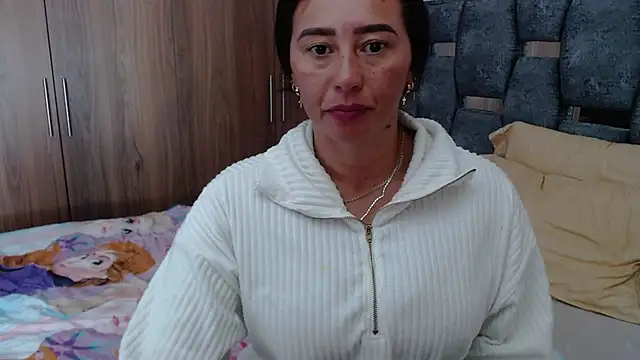 sara hott 1 online show from 01/08/25, 07:34
