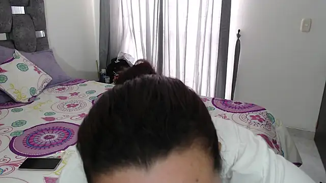 Snapshot of sara_hott_1 chatting on 02/18/26, 02:35 sara hott 1 online show from 02/18/26, 02:35