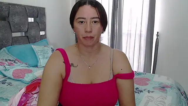 Snapshot of sara_hott_1 chatting on 03/04/26, 06:36 sara hott 1 online show from 03/04/26, 06:36