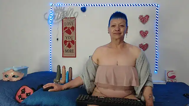 loquitaqueen011 online show from 02/09/25, 08:02