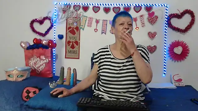 loquitaqueen011 online show from 02/16/25, 10:21