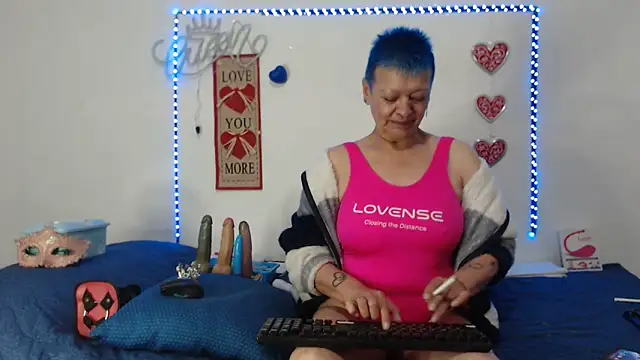 loquitaqueen011 online show from 02/23/25, 03:18