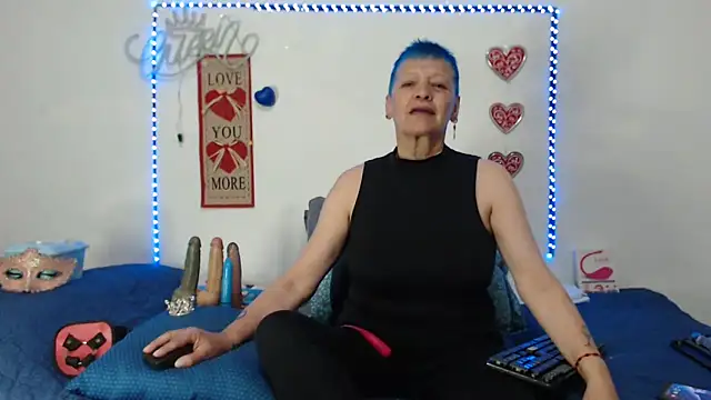 loquitaqueen011 online show from 03/07/25, 10:21