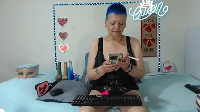 loquitaqueen011 online show from 11/23/25, 01:44