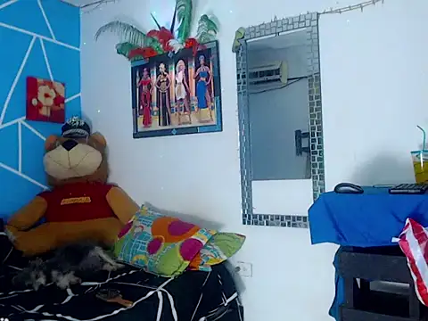 Snapshot of iris_goddessofthesky chatting on 11/28/25, 11:24 iris goddessofthesky online show from 11/28/25, 11:24