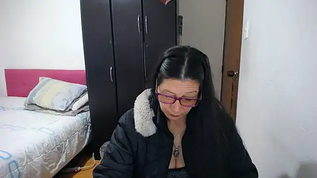 latin49 online show from 06/15/26, 05:31