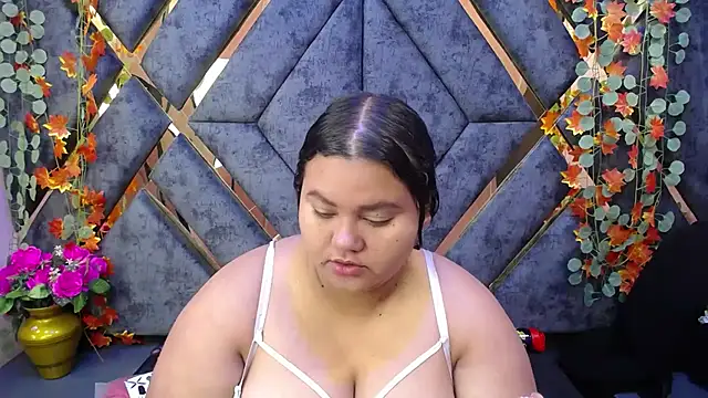 Snapshot of ValenTitis chatting on 10/30/25, 08:31 ValenTitis online show from 10/30/25, 08:31