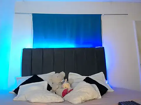 Snapshot of anna_dolls_ chatting on 09/24/25, 09:51 anna dolls online show from 09/24/25, 09:51