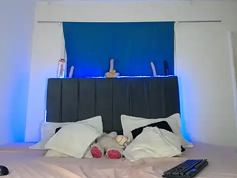 Snapshot of anna_dolls_ chatting on 09/30/25, 02:49 anna dolls online show from 09/30/25, 02:49