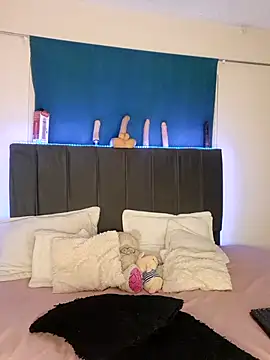 Snapshot of anna_dolls_ chatting on 10/06/25, 03:15 anna dolls online show from 10/06/25, 03:15