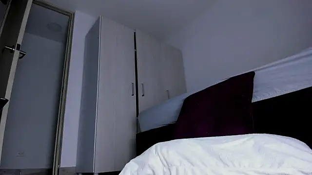 Skarleth69 online show from 09/26/25, 01:42