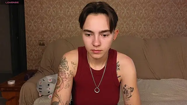 twobabesweet online show from 07/10/26, 07:45