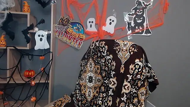 NinaFlawlees online show from 10/26/25, 12:44