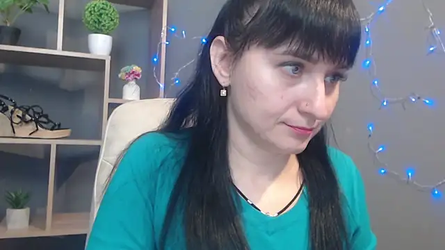 Snapshot of NinaFlawlees chatting on 11/22/25, 12:37 NinaFlawlees online show from 11/22/25, 12:37