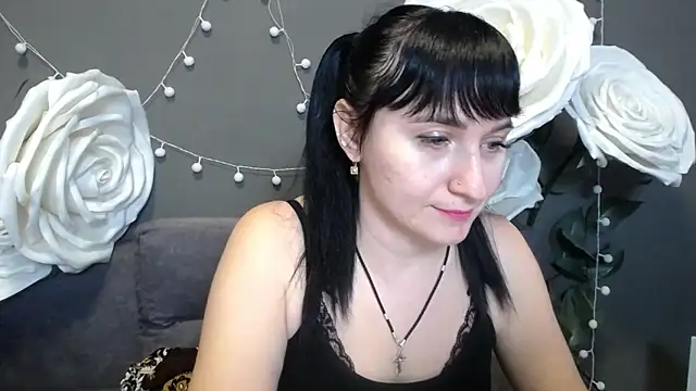 Snapshot of NinaFlawlees chatting on 11/23/25, 01:00 NinaFlawlees online show from 11/23/25, 01:00