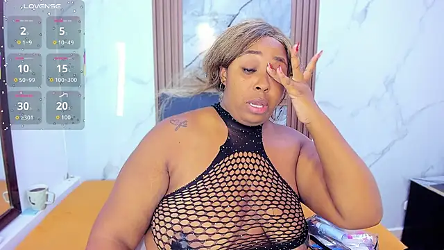 HannyMansonh online show from 12/04/25, 03:27