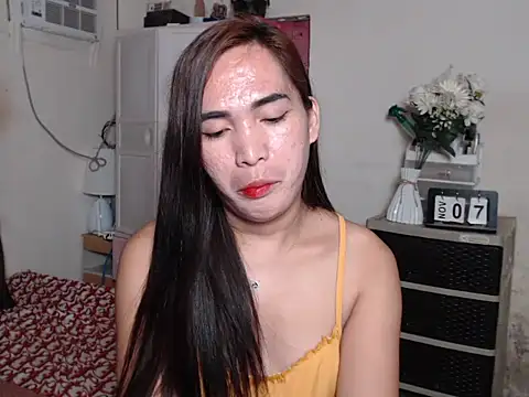 Snapshot of Msyensmith chatting on 11/07/25, 01:55 Msyensmith online show from 11/07/25, 01:55