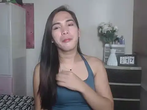 Snapshot of Msyensmith chatting on 11/17/25, 09:26 Msyensmith online show from 11/17/25, 09:26