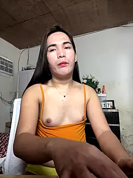 Snapshot of Msyensmith chatting on 12/17/25, 01:00 Msyensmith online show from 12/17/25, 01:00