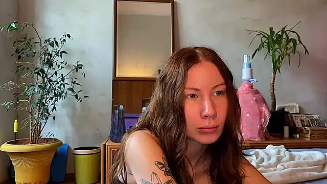 elfess online show from 09/15/25, 10:04