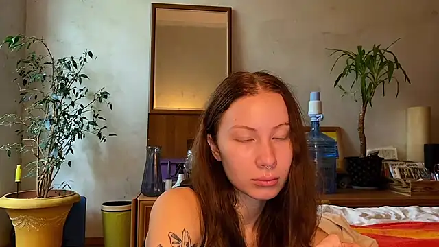 elfess online show from 09/26/25, 07:45