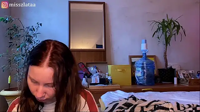 elfess online show from 11/06/25, 10:38