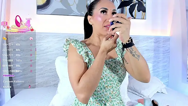 nayelii d online show from 07/27/26, 12:23
