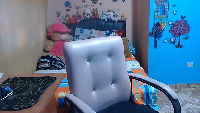 milfeddy  online show from 07/06/26, 09:17