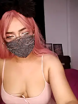 Snapshot of Bayan-Queen chatting on 09/20/25, 04:52 Bayan-Queen online show from 09/20/25, 04:52