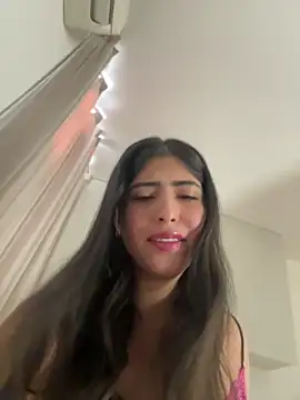 Gaby zahir  online show from 10/15/25, 11:54